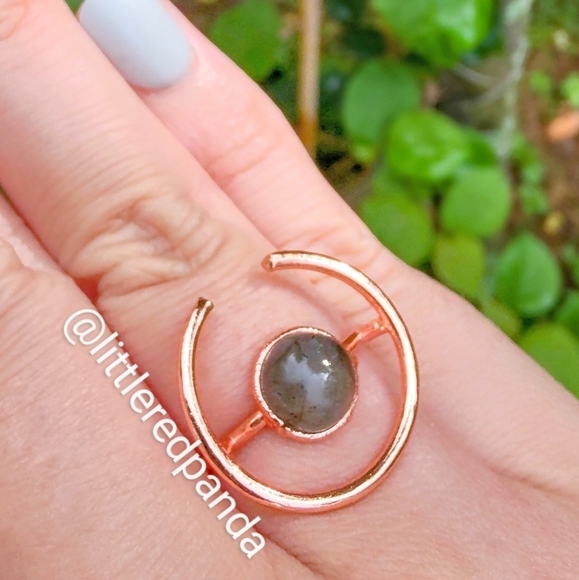 Labradorite halo rose gold ring - Picture 4 of 6